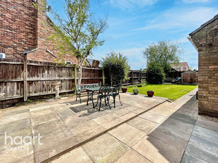 3 Bedroom Detached Bungalow For Sale In Selwyn Corner, Guyhirn, PE13