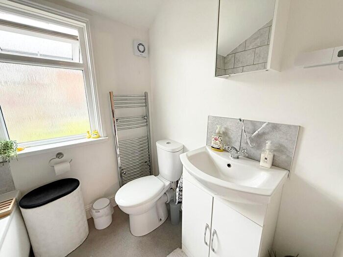 1 Bedroom Flat To Rent In Fearon Road, North End, PO2