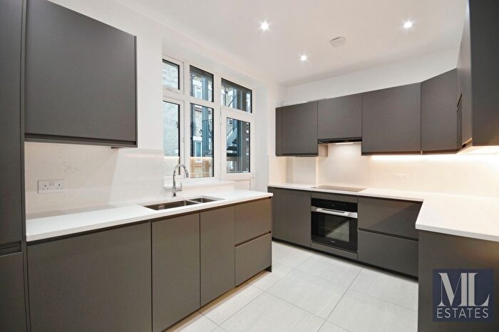 3 Bedroom Flat To Rent In Princes Court, Shoot Up Hill, Kilburn, NW2