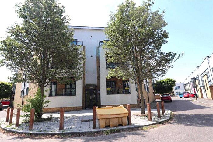 1 Bedroom Apartment For Sale In Courtyard Mews, Waterstone Park, Greenhithe, Kent, DA9