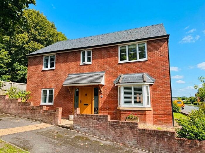 4 Bedroom Detached House For Sale In Haybrook Rise, Pewsey, SN9