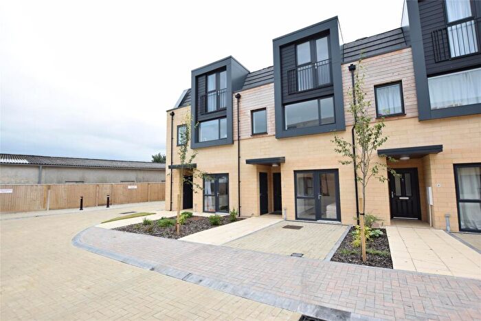 4 Bedroom Terraced House To Rent In Red Lion Lane, Frome Road, Bath, Somerset, BA2