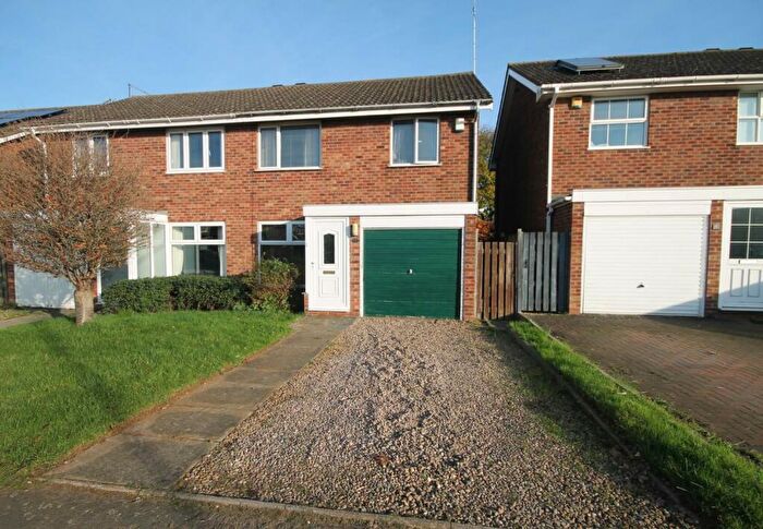 3 Bedroom Semi-Detached House For Sale In Brampton Way, Brixworth, NN6