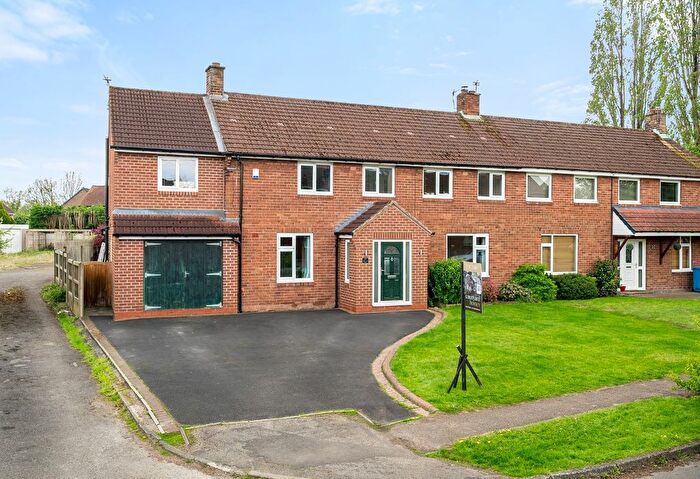 4 Bedroom Semi-Detached House For Sale In Newchurch Lane, Culcheth, Warrington, Cheshire, WA3