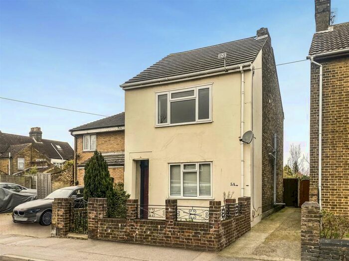 1 Bedroom Flat To Rent In Murston Road, Sittingbourne, ME10