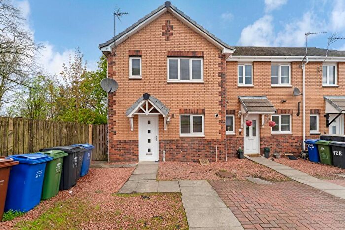 3 Bedroom End Of Terrace House To Rent In Willow Drive, Johnstone, PA5