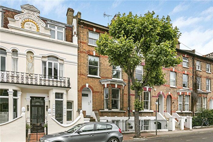1 Bedroom Flat To Rent In Disraeli Road, Putney, SW15