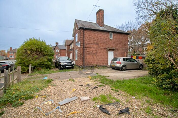 3 Bedroom End Of Terrace House For Sale In Iliffe Road, Leicester, LE4