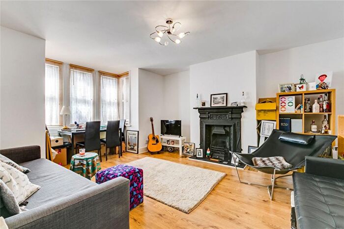 1 Bedroom Flat To Rent In Victoria Road, Queen's Park, NW6