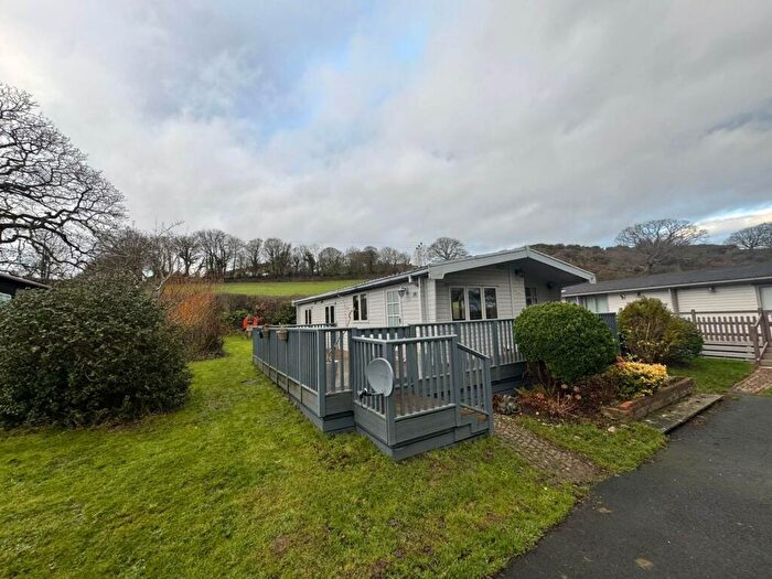 3 Bedroom Lodge For Sale In Conwy, LL31