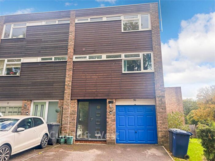 4 Bedroom Town House For Sale In Taylors Crescent, Cranleigh, Surrey, GU6