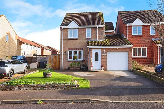 3 Bedroom Link Detached House For Sale In Stockwell Road, Devizes, SN10