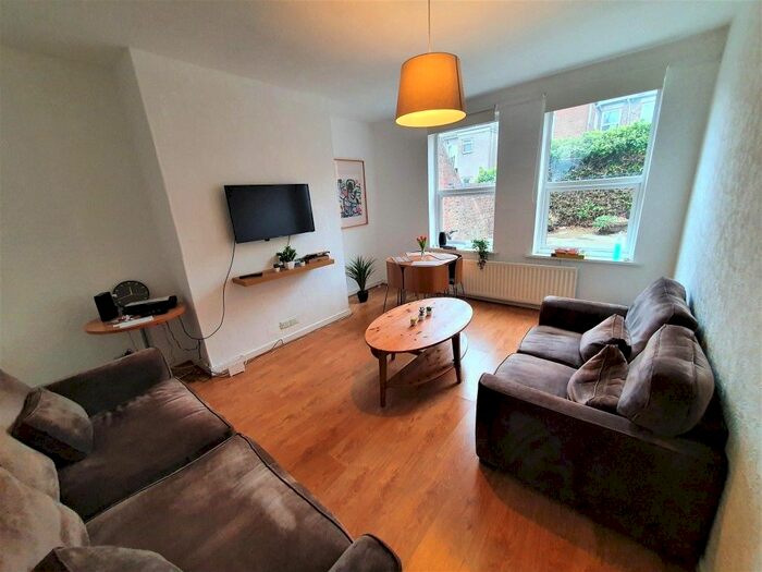 4 Bedroom Flat To Rent In Malcolm Street, Heaton, Newcastle Upon Tyne, NE6