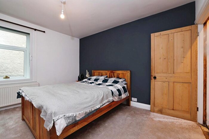 1 Bedroom House To Rent In New Road, Calne, SN11
