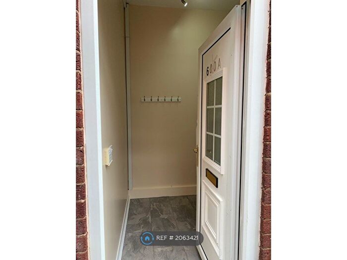 2 Bedroom Flat To Rent In College Road, Birmingham, B44