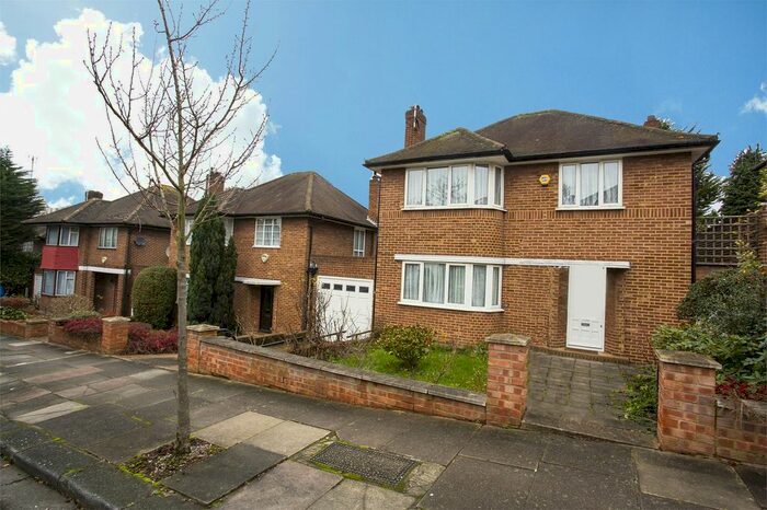 3 Bedroom Detached House To Rent In Ashbourne Road, London, W5