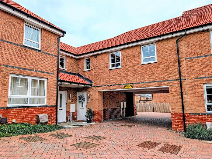 1 Bedroom Terraced House For Sale In Chidswell Lane, Dewsbury, WF12