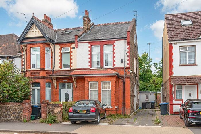 1 Bedroom Maisonette For Sale In London Road, Wembley, HA9