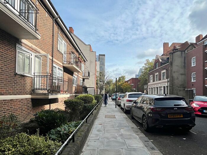 Studio To Rent In Polygon Road, London, NW1