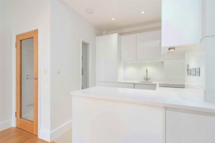 1 Bedroom Apartment To Rent In Grove End Gardens, Grove End Road, St Johns Wood, London, NW8