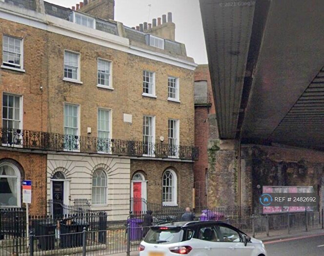 6 Bedroom End Of Terrace House To Rent In Commercial Road, London, E14