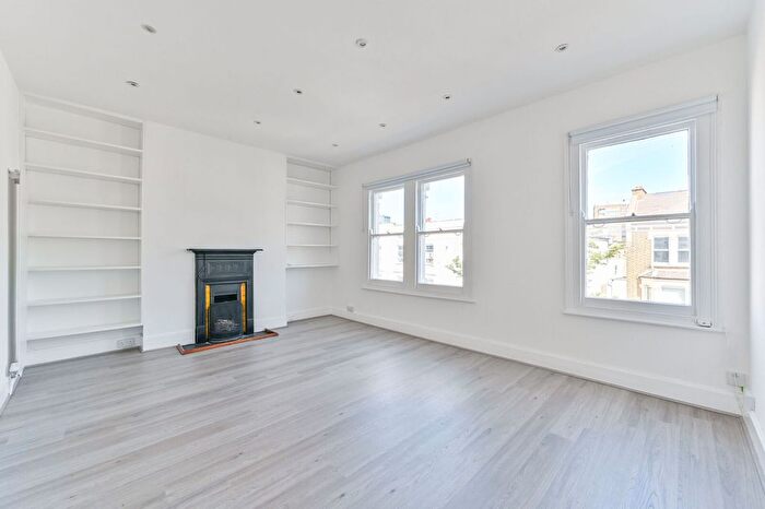 2 Bedroom Flat For Sale In Portnall Road, Queen's Park, London, W9