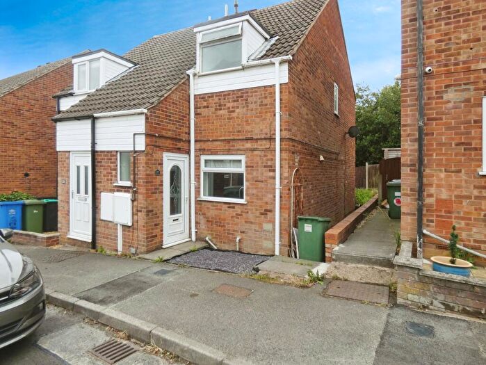 2 Bedroom Semi-Detached House To Rent In Maple Close, Forest Town, NG19