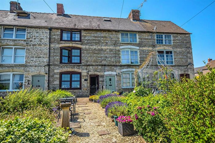 2 Bedroom Cottage For Sale In Walk Mill Lane, Kingswood, Wotton-under-Edge, GL12