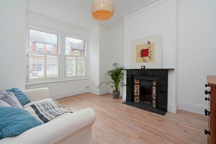3 Bedroom Terraced House To Rent In Lawn Gardens, London, W7