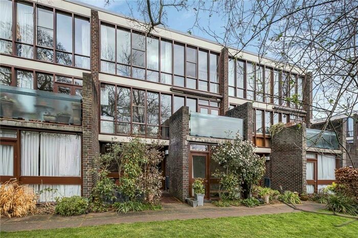 5 Bedroom House To Rent In Orchard Drive London, SE3