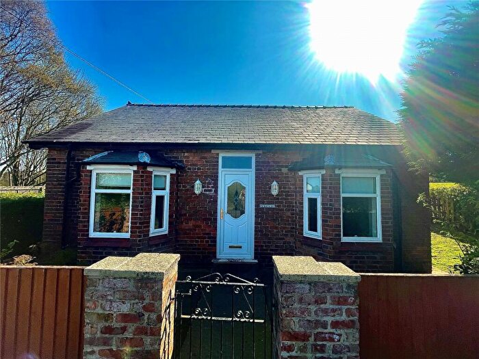 3 Bedroom Bungalow To Rent In Mold Road, Ewloe Green, Deeside, Flintshire, CH5