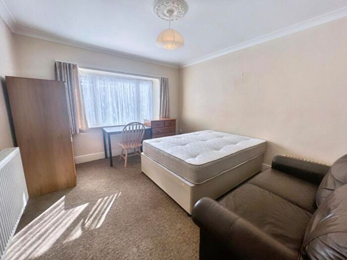 4 Bedroom Flat To Rent In Tyndalls Court, Bristol, BS8