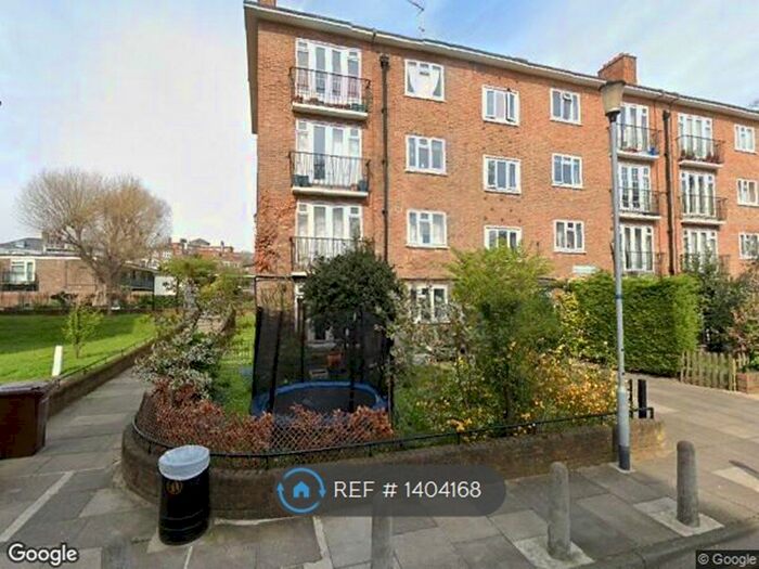 2 Bedroom Flat To Rent In Rangoon House, London, N16
