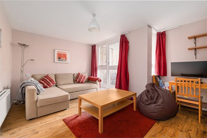 1 Bedroom Flat For Sale In St. Katharines Way, London, E1W