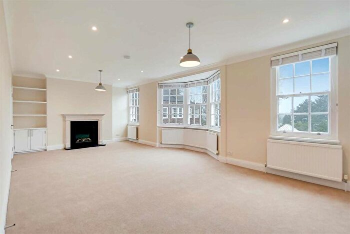 2 Bedroom Apartment To Rent In South Grove, Highgate, N6