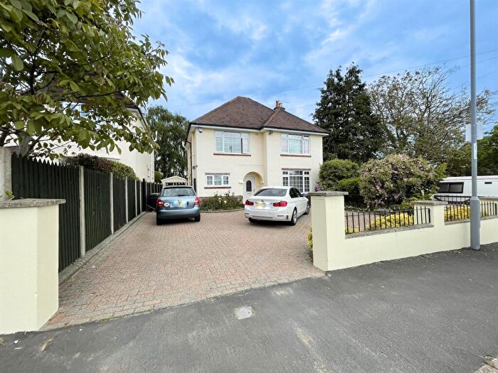 4 Bedroom Detached House To Rent In Longfield Drive, West Parley, Ferndown, BH22