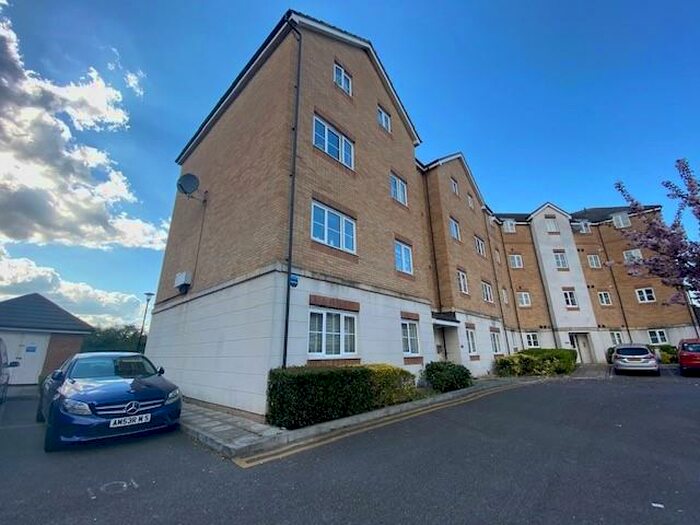 2 Bedroom Apartment To Rent In Huron Road, Broxbourne, EN10