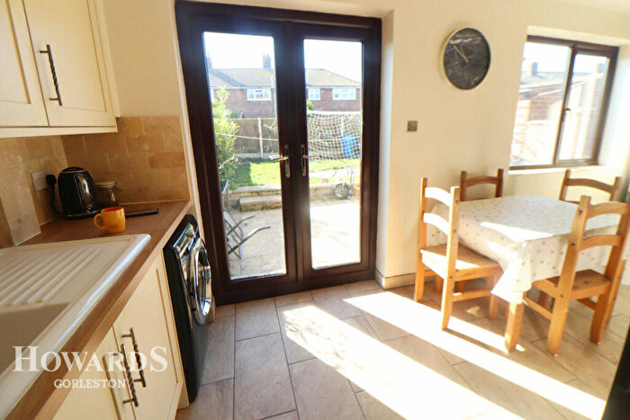 3 Bedroom End Of Terrace House For Sale In Merton Avenue, Gorleston, NR31