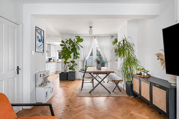 4 Bedroom Terraced House To Rent In Northway Road, Croydon, CR0