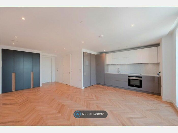 Studio To Rent In Southwark Bridge Road, London, SE1