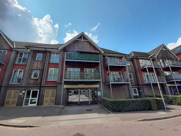 2 Bedroom Property To Rent In Lapwing House, Milton Keynes, MK2