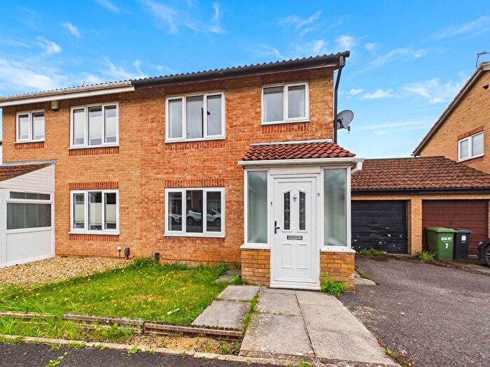3 Bedroom Semi-Detached House For Sale In Moor Croft Drive, Longwell Green, Bristol, BS30