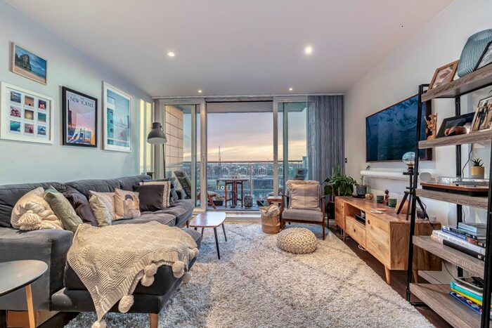 2 Bedroom Flat To Rent In The Oxygen Apartments, Royal Victoria Dock E16