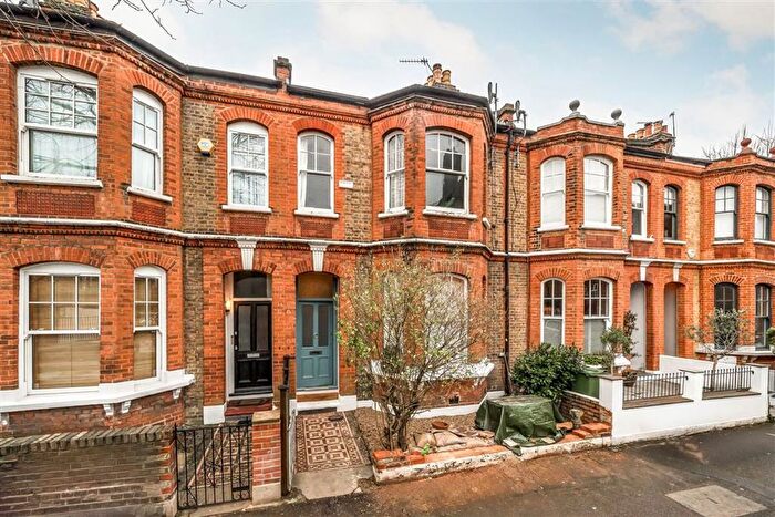 2 Bedroom Flat For Sale In Thorncliffe Road, Brixton, SW2