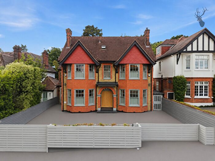 5 Bedroom Detached House For Sale In Monkhams Avenue, Woodford Green, IG8