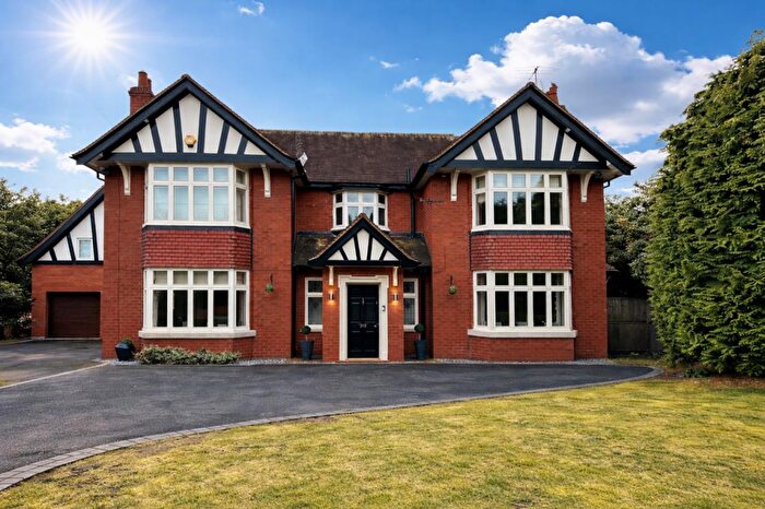 6 Bedroom Detached House For Sale In Crewe Road, Nantwich, Cheshire, CW5
