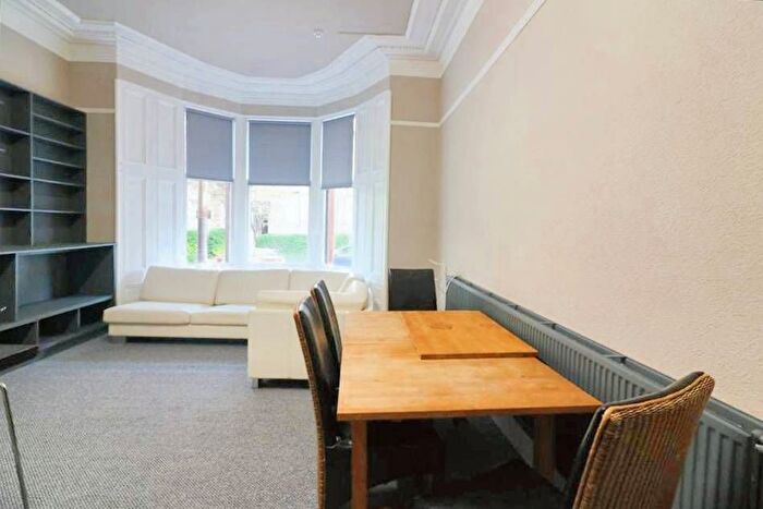 5 Bedroom Flat To Rent In Hmo Kersland Street, West End, Glasgow, G12