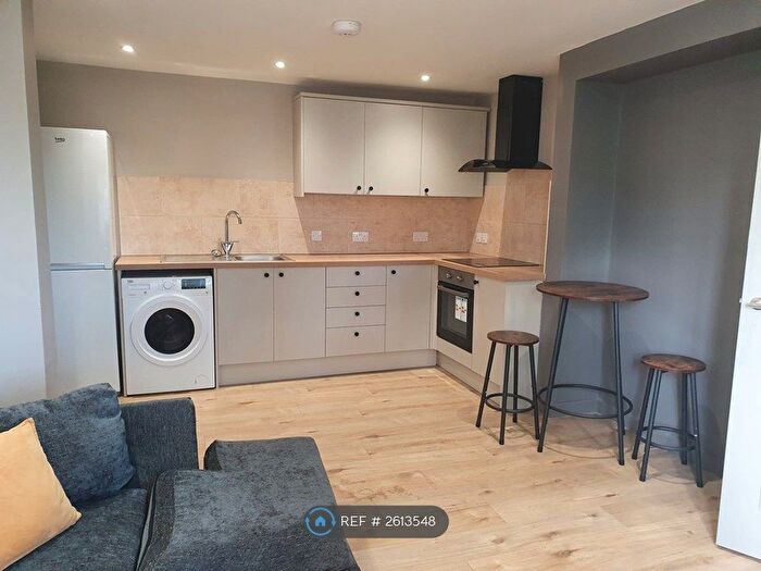 1 Bedroom Flat To Rent In Albert Road, Tamworth, B79