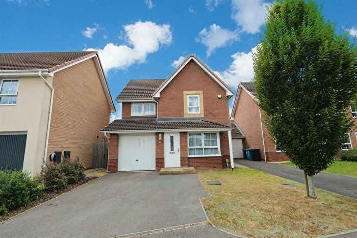 3 Bedroom Detached House For Sale In Calvert Lane, Hull, HU4