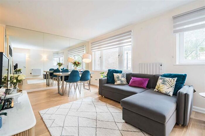 1 Bedroom Flat For Sale In Southwick Street, Hyde Park, W2